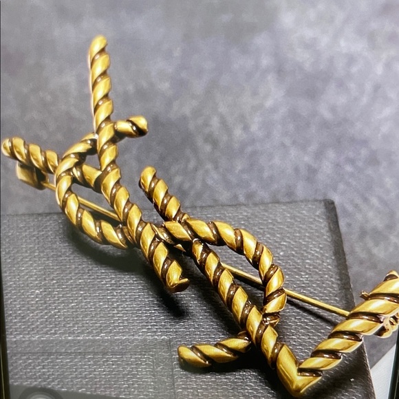 YSL Rope Brooch - Picture 4 of 4